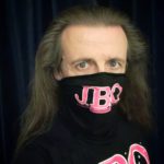 Der multifunktionale J.B.O.-Schlauchschal Der multifunktionale J.B.O.-Schlauchschal