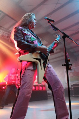 J.B.O. - Sommerfesthalle Otterstadt 18.06.2011 - 49 Fotos: 18.06.2011 - Sommerfesthalle, Otterstadt