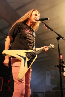 J.B.O. - Sommerfesthalle Otterstadt 18.06.2011 - 74 Fotos: 18.06.2011 - Sommerfesthalle, Otterstadt