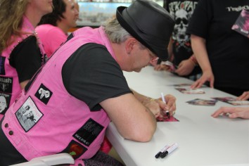 J.B.O.: Autogrammstunde Fürth, 20.08.2011