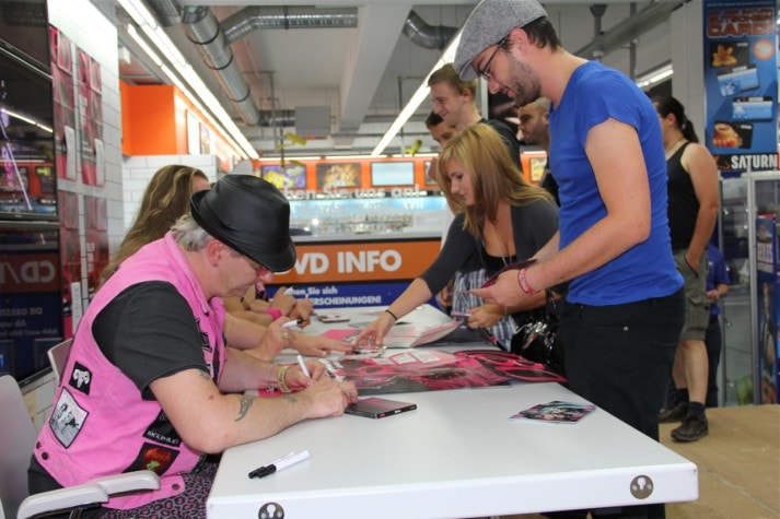 J.B.O.: Autogrammstunde Fürth, 20.08.2011