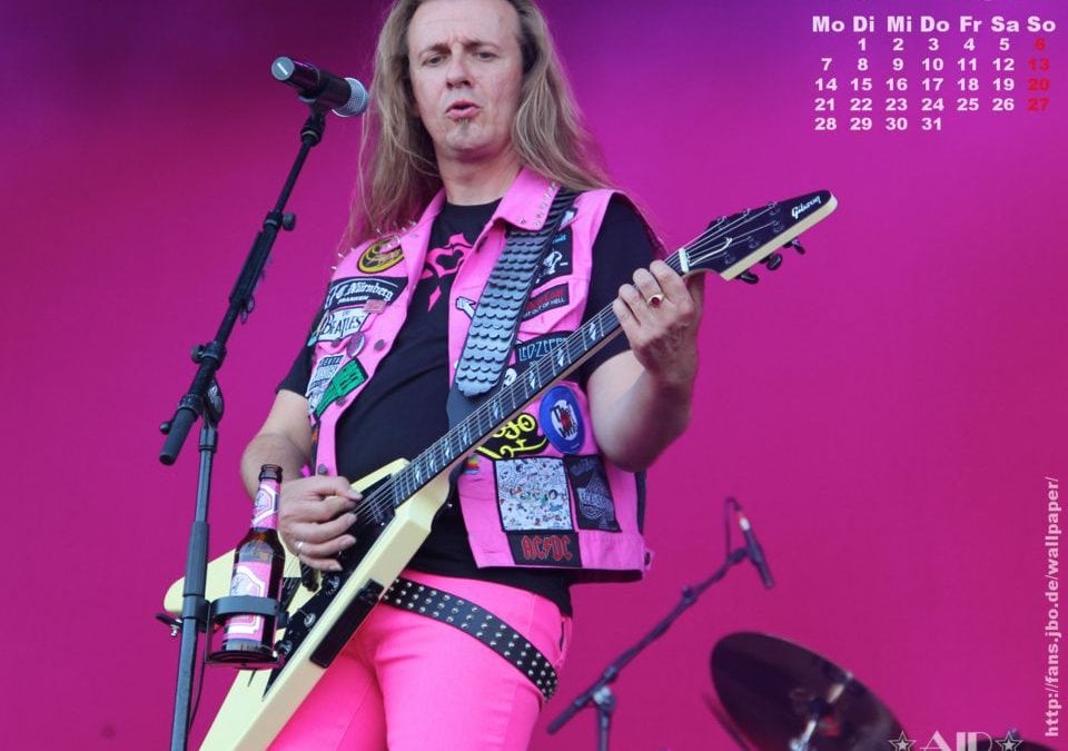 Wallpaper: Kalender Mai 2012 – Vito C.