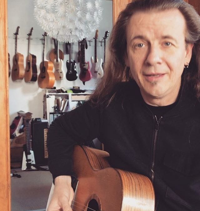 Instagram: „Vito C. singt Euch eins von zuhause! 😇“