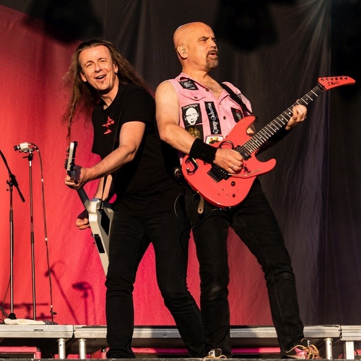 Instagram:Das sieht nach Spaß aus - und das ist es auch: Für Euch Konzerte spielen! 😍 Pic.: @weichert_photography #livepic #conc