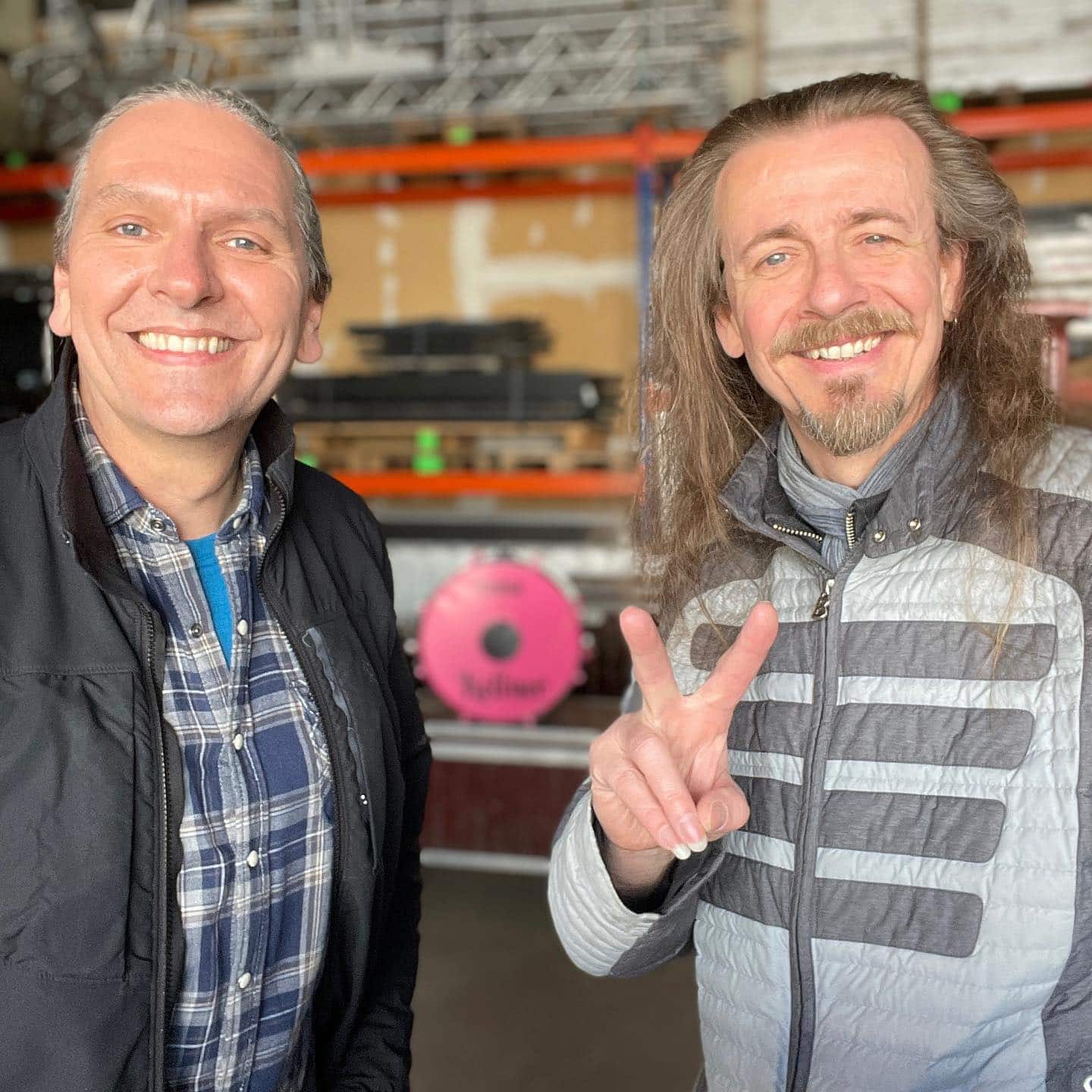 Instagram:@wolframkellner und @vito_c_jbo schauen mal im Lager, ob das ganze Geraffel noch da ist… Wir freuen uns nämlich tierisch