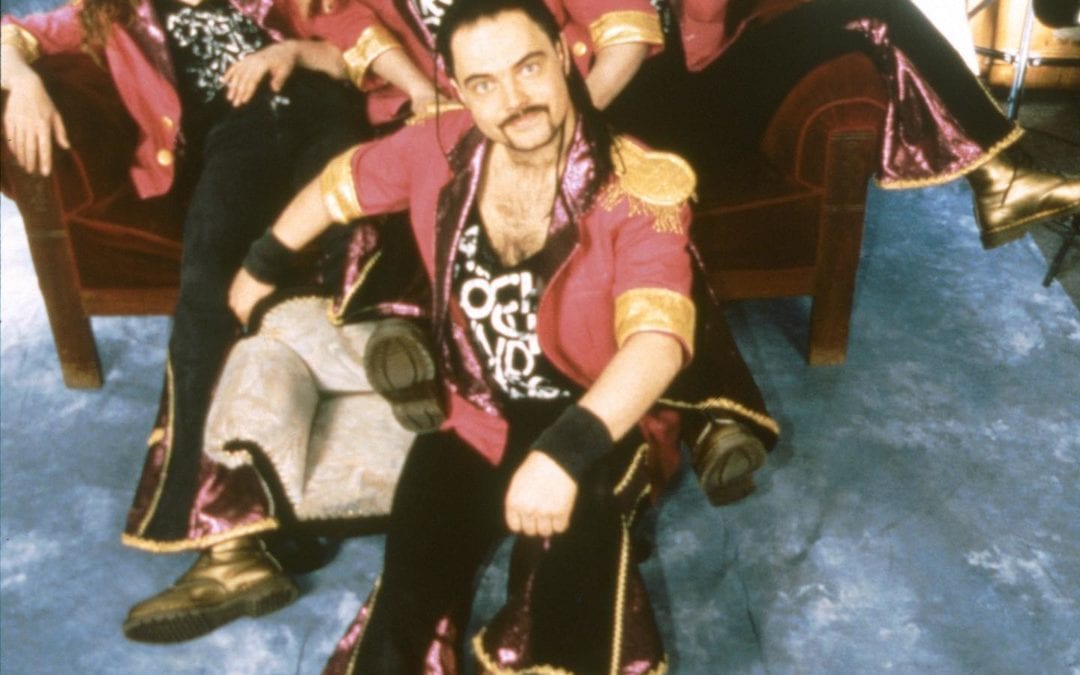 Instagram: Throwback 1996 – Hannes wollte halt sein eigenes Sofa… 😅😉…