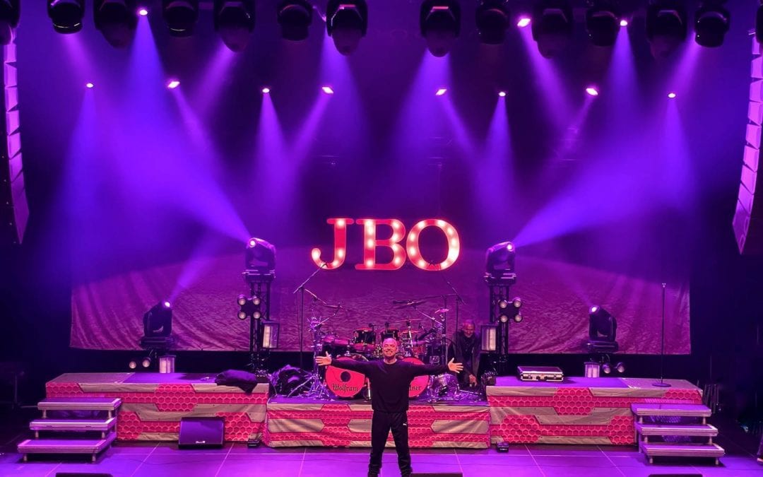 Instagram: Hannes präsentiert die Bühne…