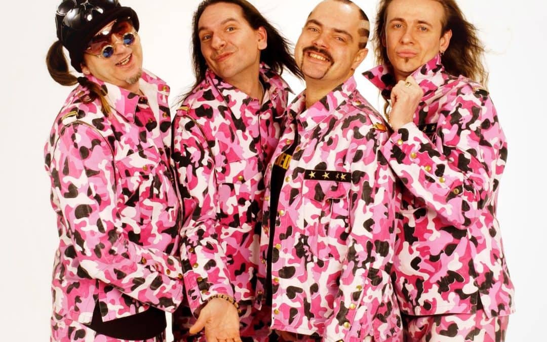 Instagram: Throwback Thursday: 2005 – Covershooting…