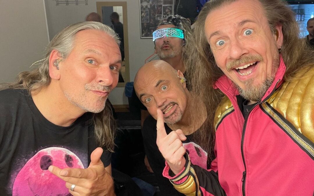 Instagram: Augsburg – ausverkauft – wir sind schon heiß! 😁😎 Bis glei…