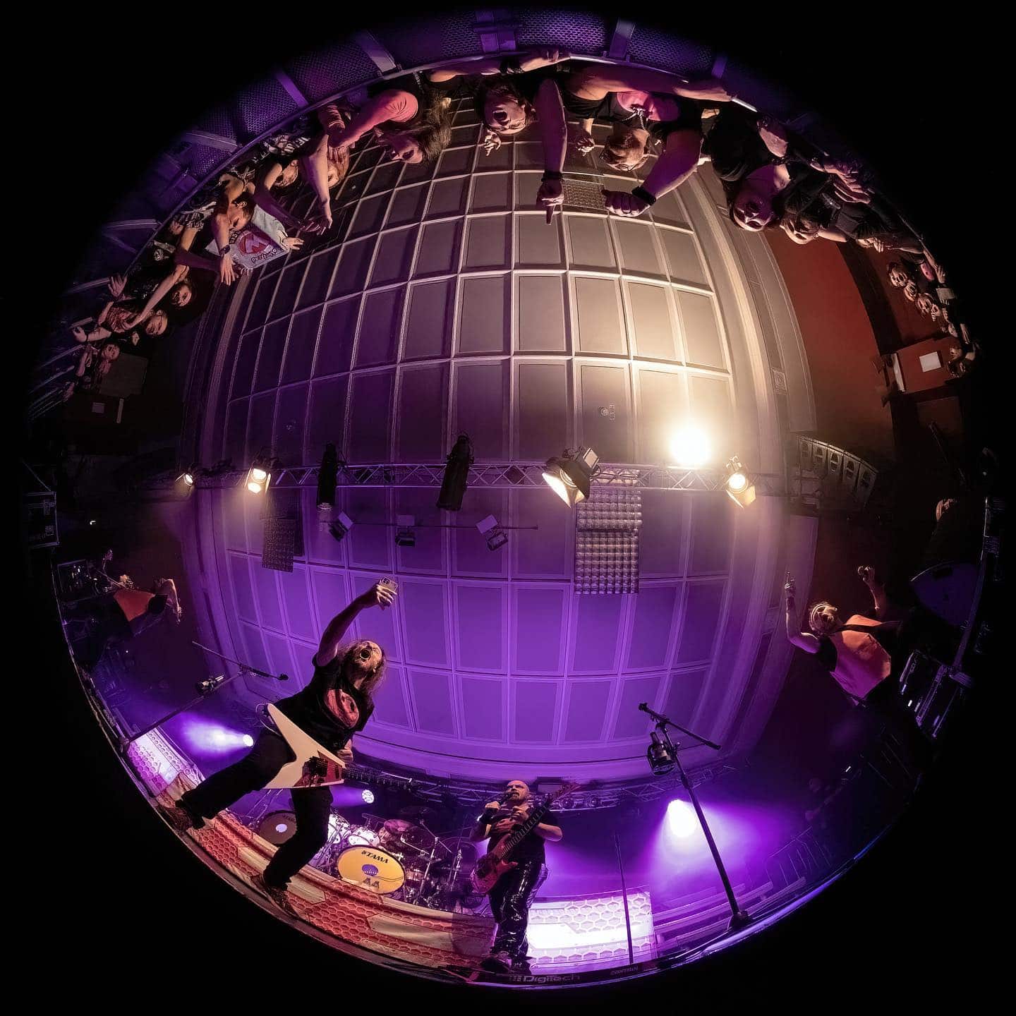 Instagram: Unsere kleine Welt - oder auch die Bretter, die die Welt ...