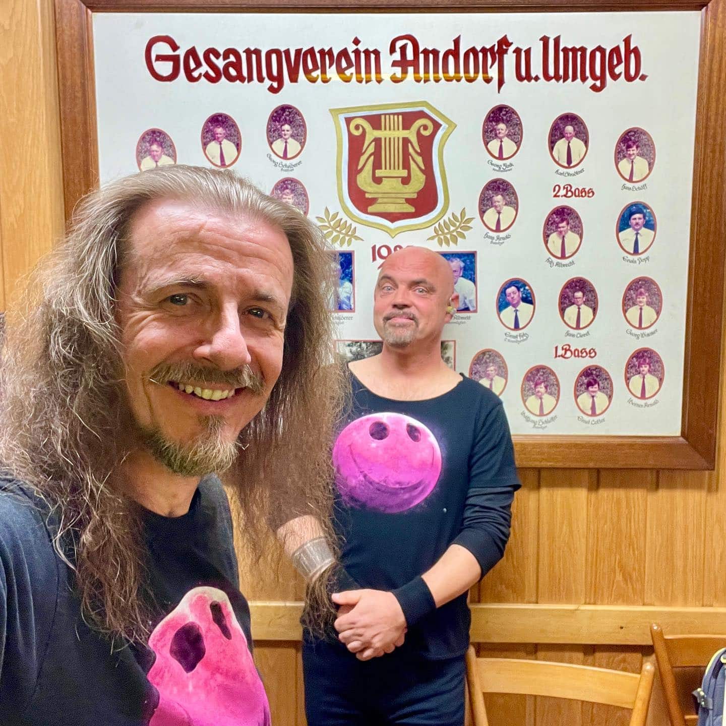 Instagram: Gleich gehts los im Biberttal! 😁😎#preshowselfie #presho...