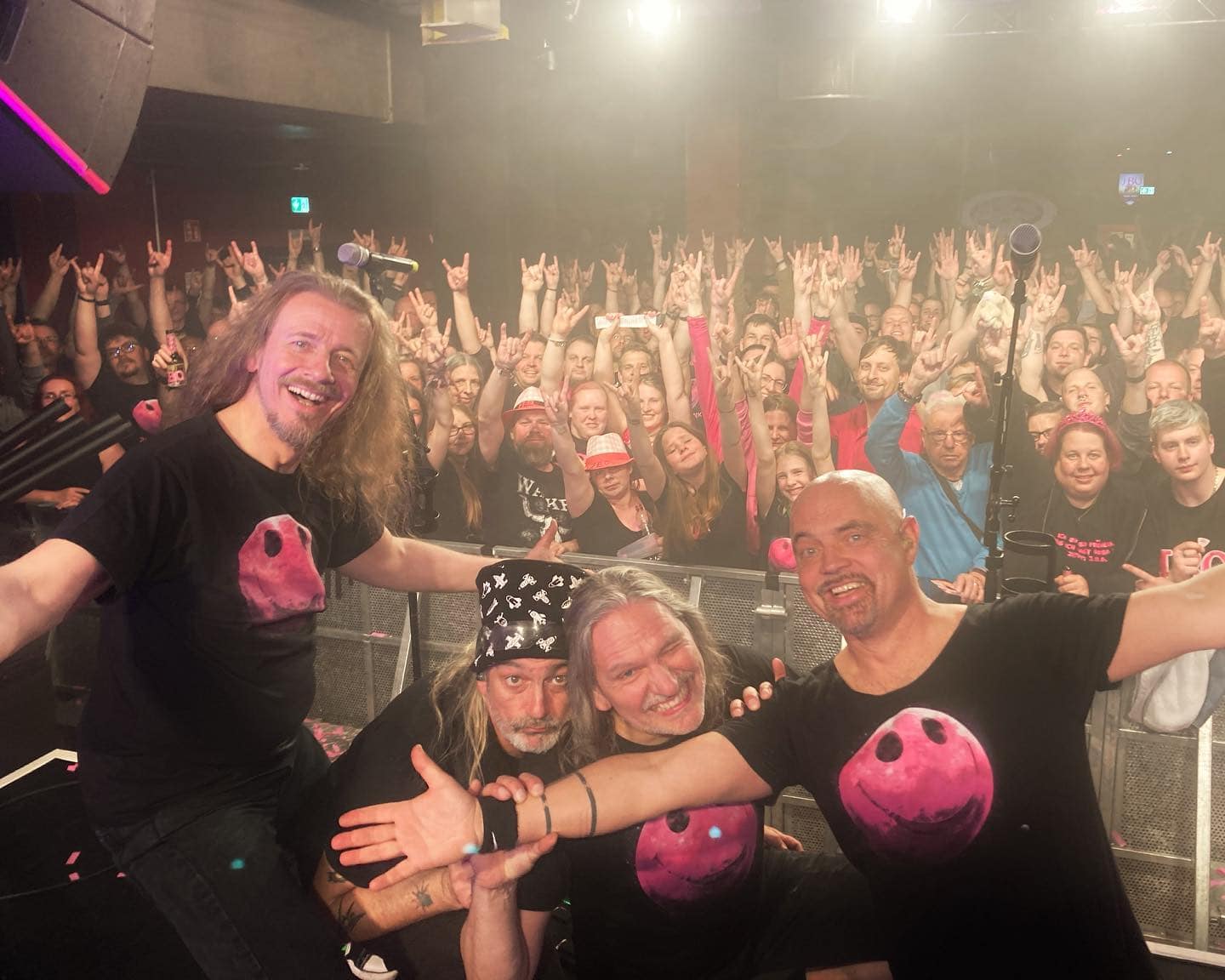 Instagram: Halleluja, Rostock! SO geht das! 😍  Pic.: @till.music
#af...