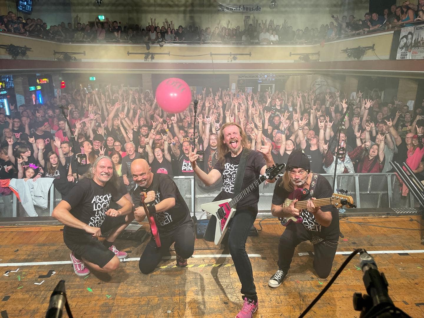 Instagram: Yeah, das war die „Rock’n’Roll Arena in Jena“… 😁Danke @...