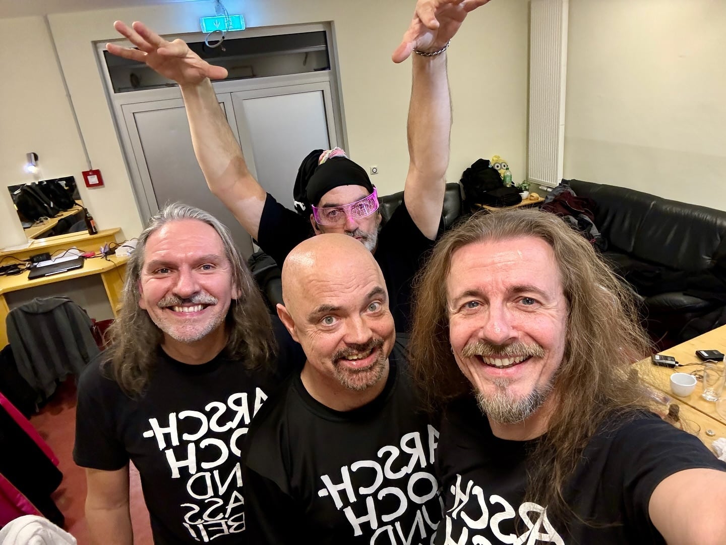 Instagram: Bremen, fett! 🤩🔥😁
Hoffentlich bis bald! 🥰#aftershowself...